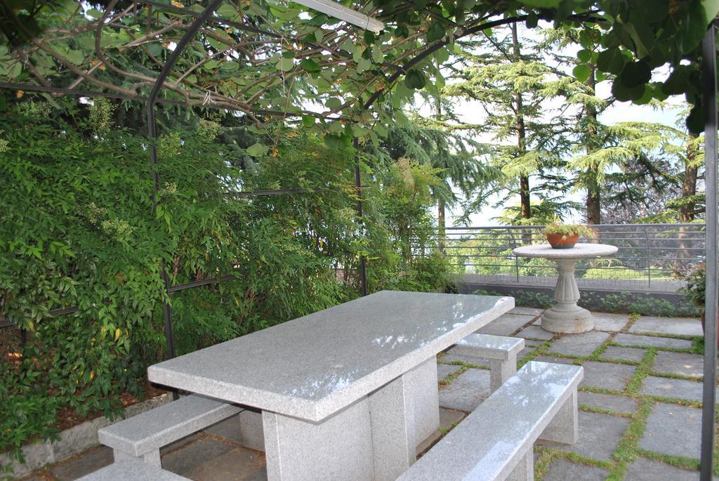 Villa Ortensia Oliveto Lario Szoba fotó
